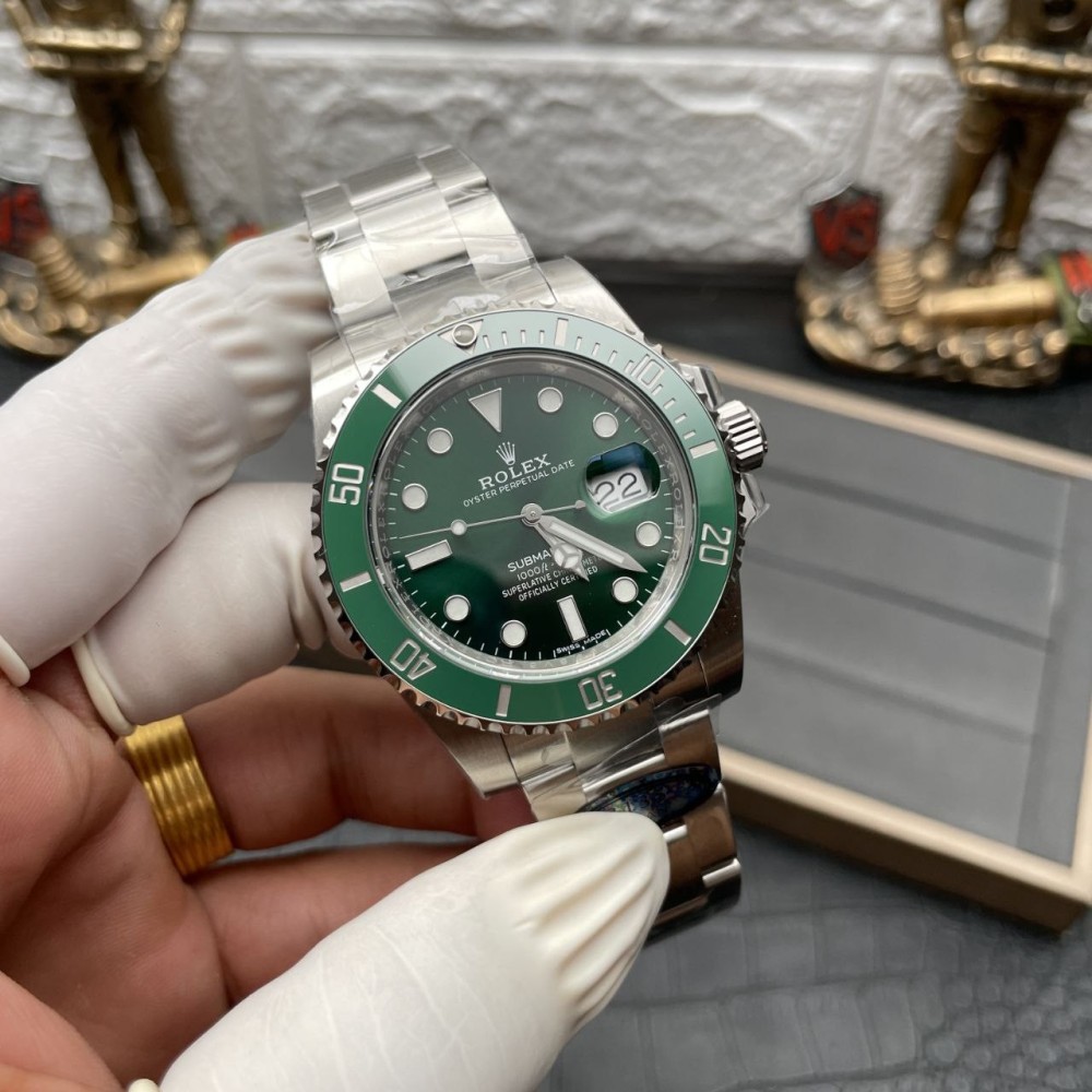 ROLEX - SUBMARINER 40MM / 116610LV-97200 (CLEAN FACTORY)