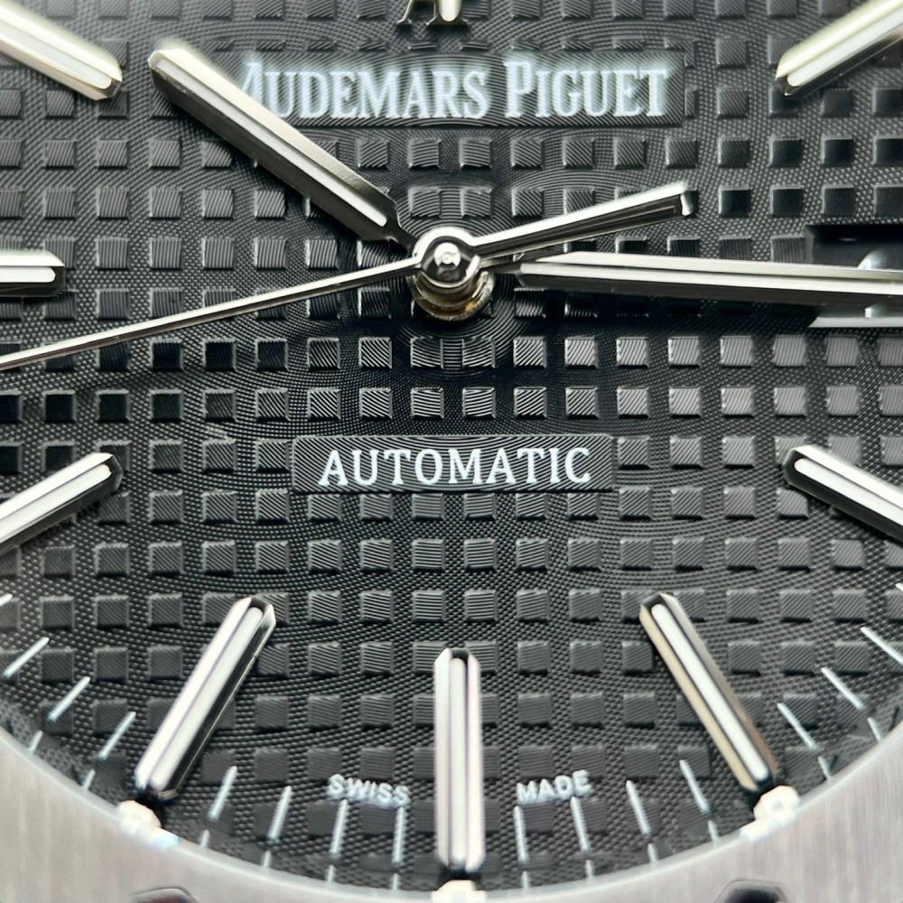 AUDEMARS PIGUET - ROYAL OAK 41MM / 15400 (APS FACTORY)