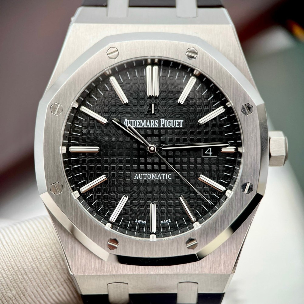 AUDEMARS PIGUET - ROYAL OAK 41MM / 15400 (APS FACTORY)