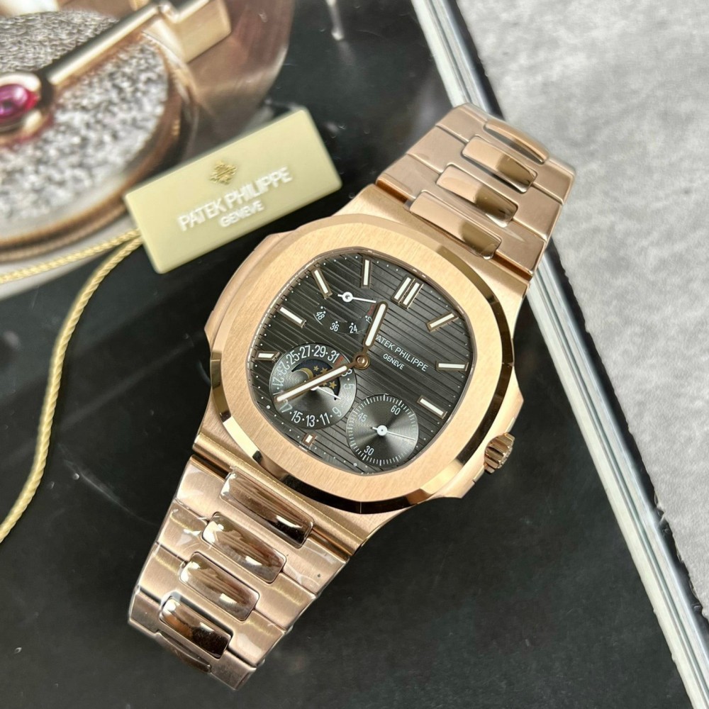 PATEK PHILIPPE - NAUTILUS 40MM / 5712-1R-001 (GR FACTORY)