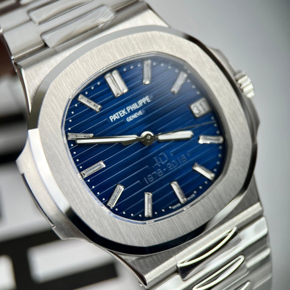 PATEK PHILIPPE - NAUTILUS 40MM / 5711/1P-001 (3K FACTORY)