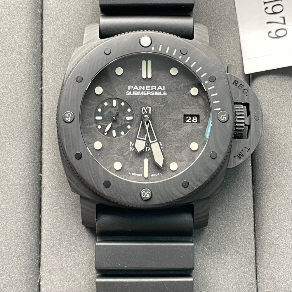 PANERAI - LUMINOR SUBMERSIBLE MARINA MILITARE CARBOTECH 47MM / PAM00979 (VSF FACTORY)