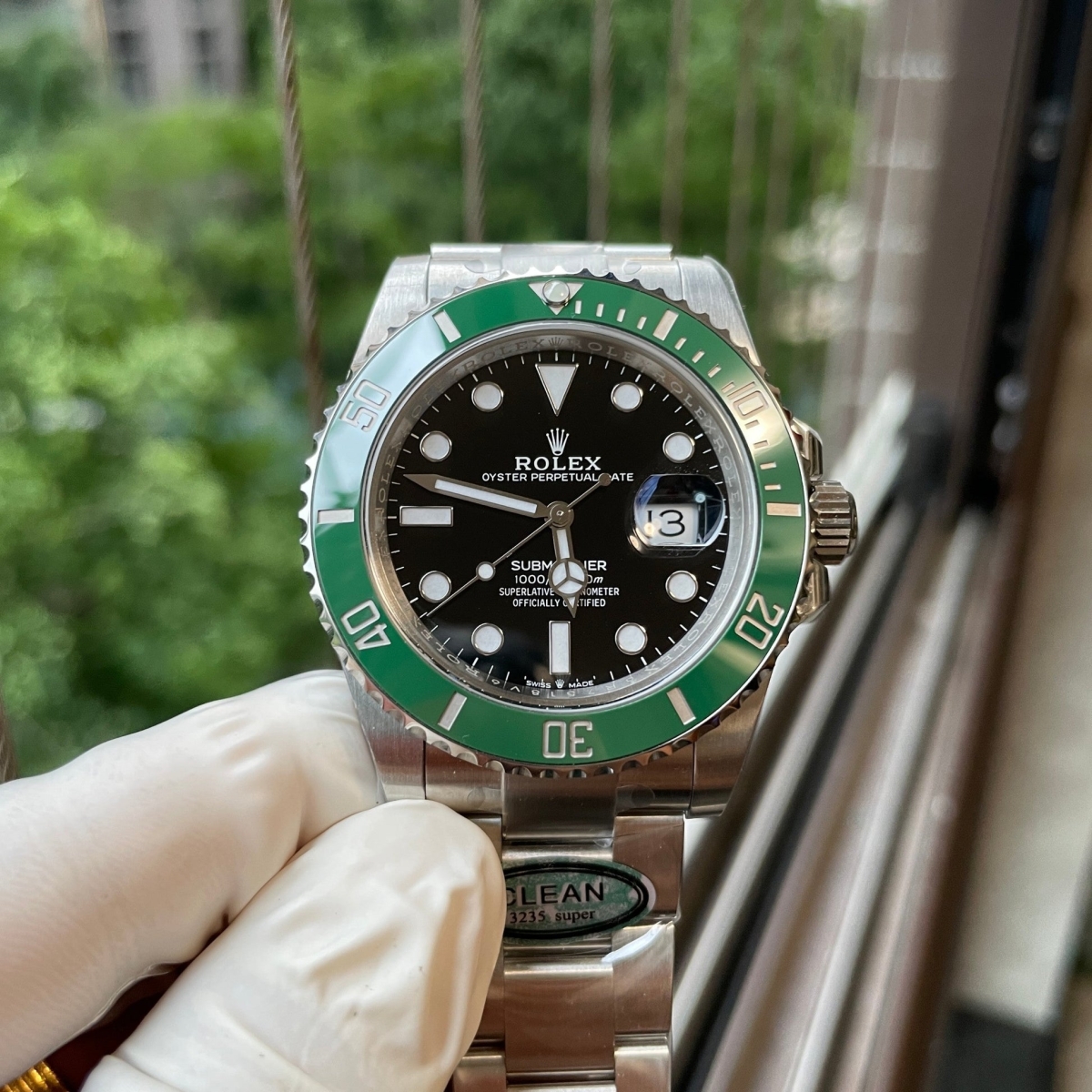 ROLEX - SUBMARINER 41MM / M126610LV-0002 (CLEAN FACTORY)